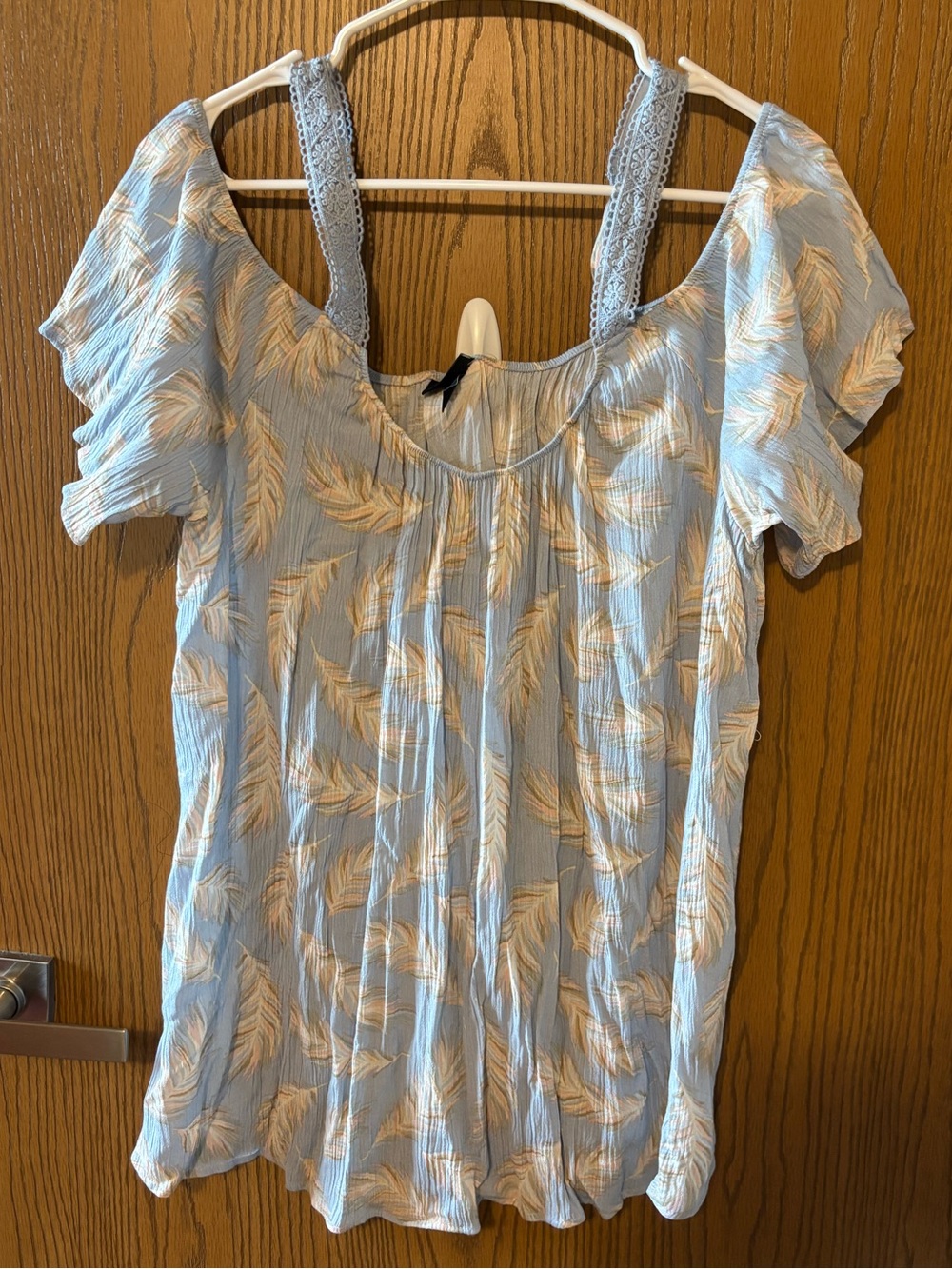 torrid Light Blue Feather-Print Cold Shoulder 00